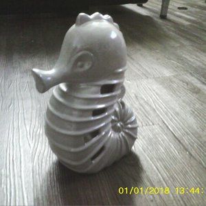 White irridescent Decor